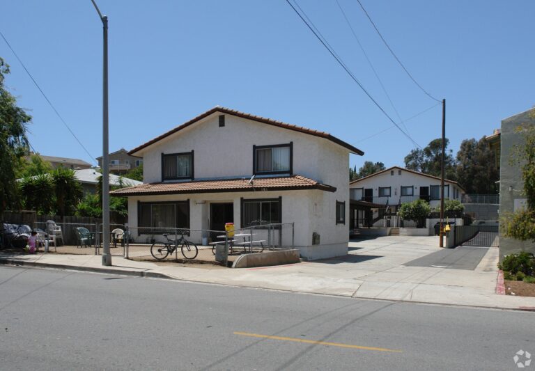 181-Pala-Vista-Dr-Vista-CA-Primary-Photo-1-LargeHighDefinition